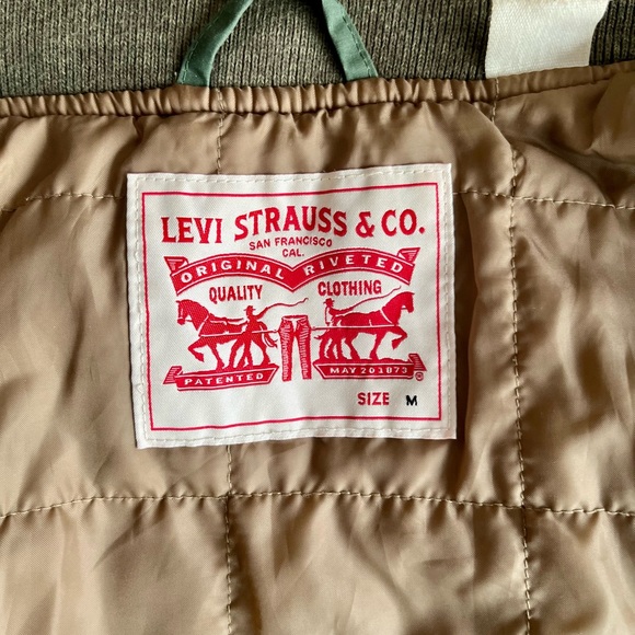 Levi’s Thermore Insulated Bomber Jacket, Olive green, Men’s size Medium. - Picture 2 of 3